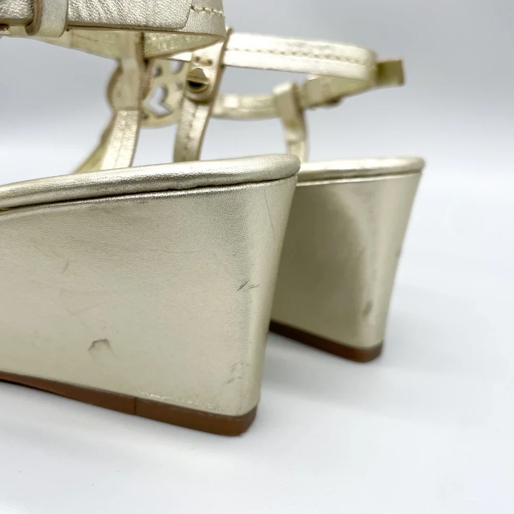 Tory Burch Miller T Strap Wedge Sandals Womens 7M Metallic Gold Leather Logo